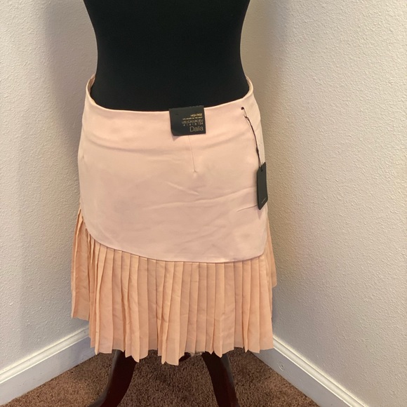 Dalia Light Pink Pleated Skirt Short Wedding Size 4 NEW - Picture 3 of 7